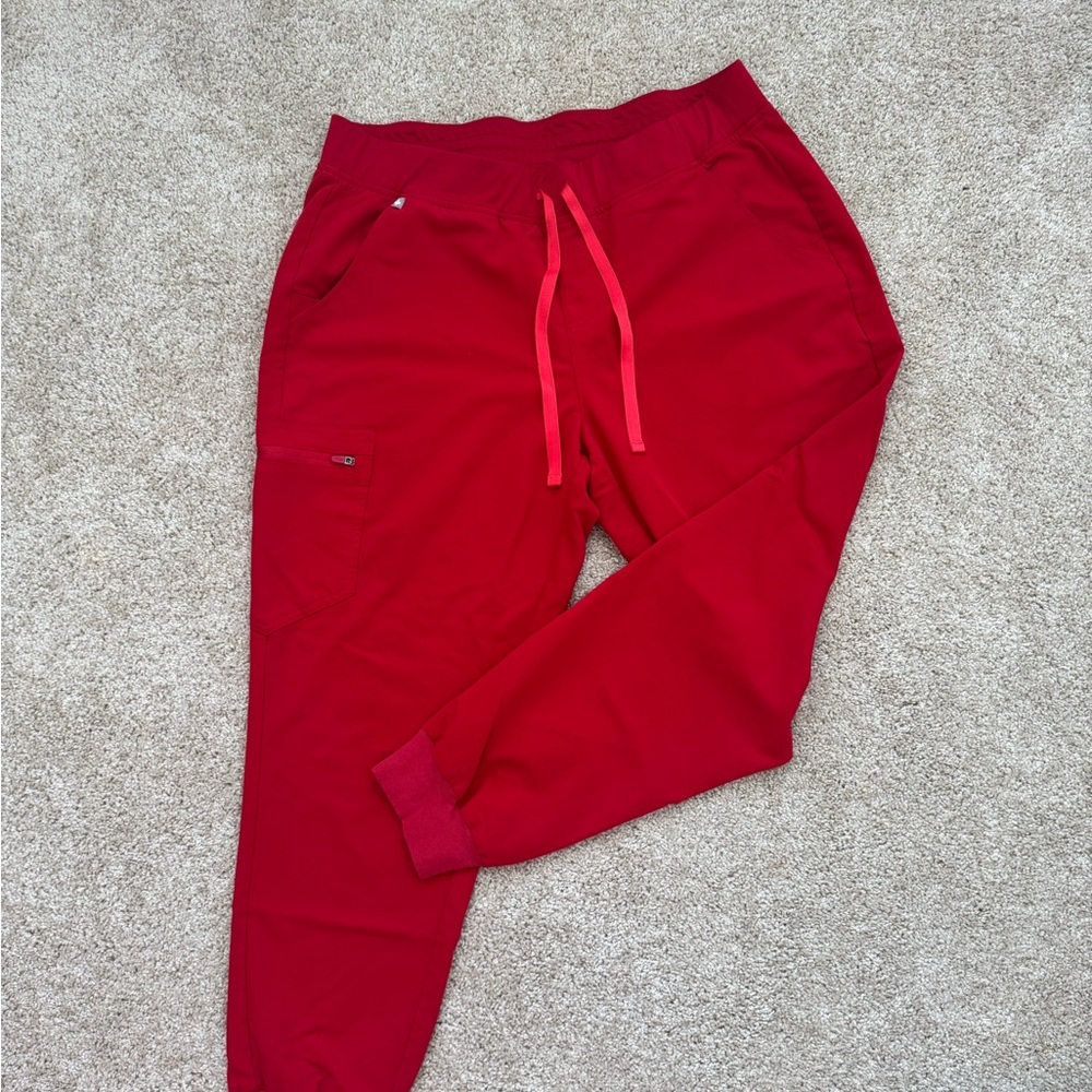 Figs Red Scrub joggers